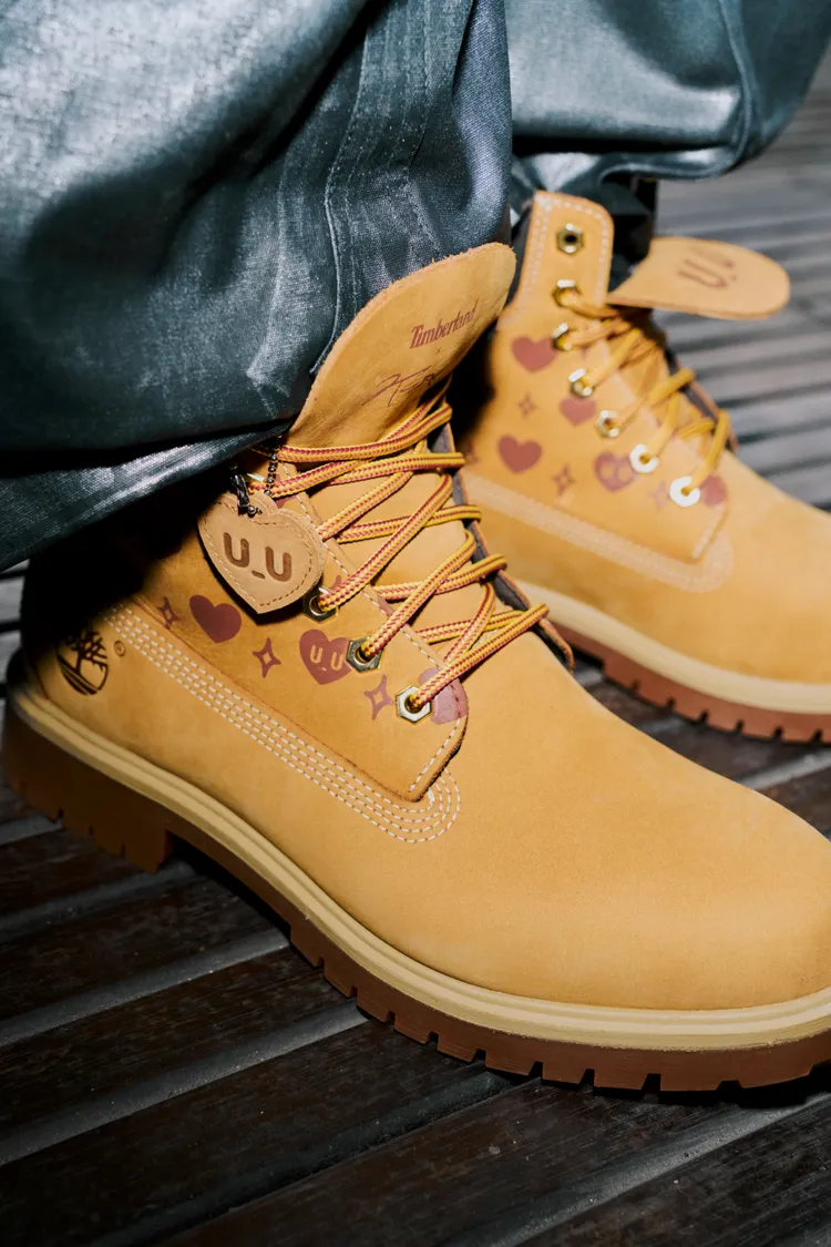 俏皮愛心圖樣讓堅韌步伐帶著一點柔軟。品牌提供