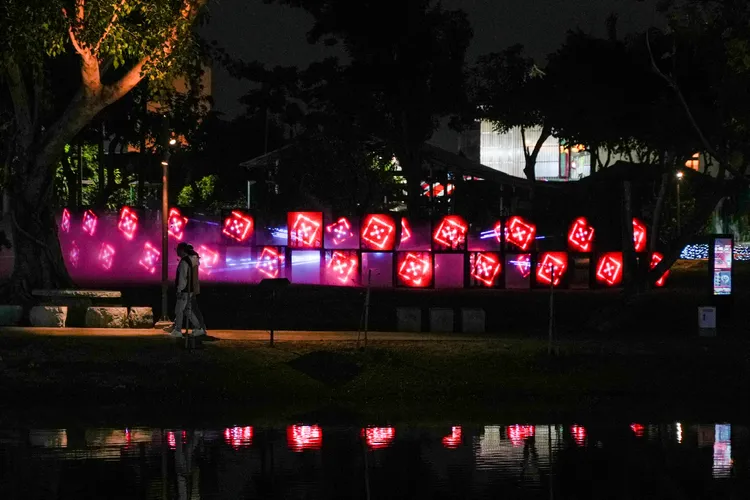 A04 光・蜂炮。田欣雲攝