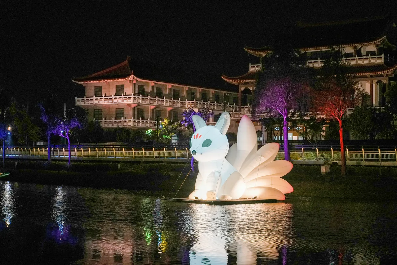 A07 稻荷九尾白狐降臨。田欣雲攝