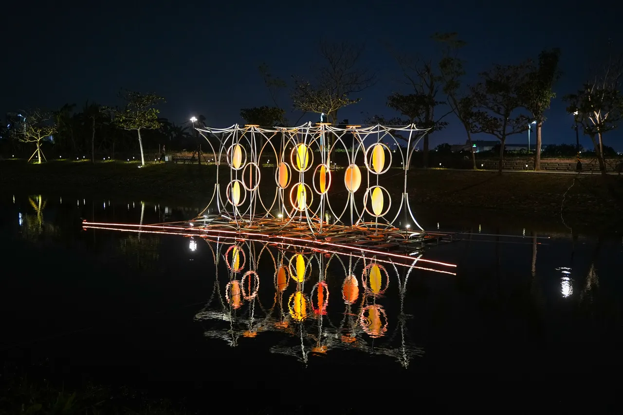 B02 行月。田欣雲攝