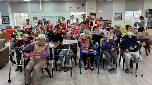 圍爐迎新春　華南永昌證券關懷長者宣導防詐