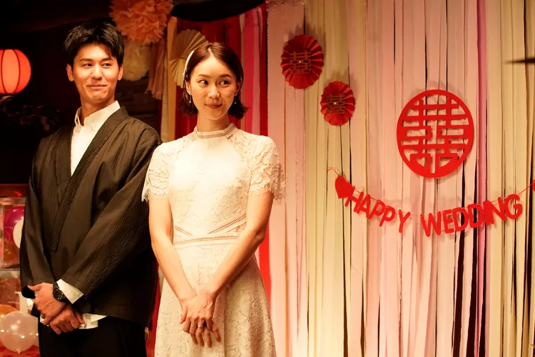 08-風田（左）求婚鍾瑶告白戲暖翻。彼此影業提供