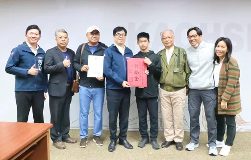 最強數理資優生！高雄國一生黃泰翔東京元旦競走破紀錄奪冠　陳其邁公開表揚