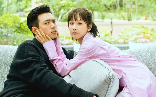 作家兼編劇墨寶非寶離婚爆爭議!駁斥與媽聯手防前夫分產流言