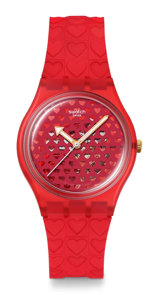 SWATCH「LOVE IN SCARLET」腕錶，2800元。品牌提供