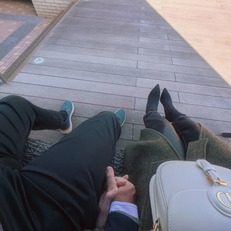 吳依潔和蔡紹仁結婚多年依舊恩愛如昔。翻攝吳依潔Threads