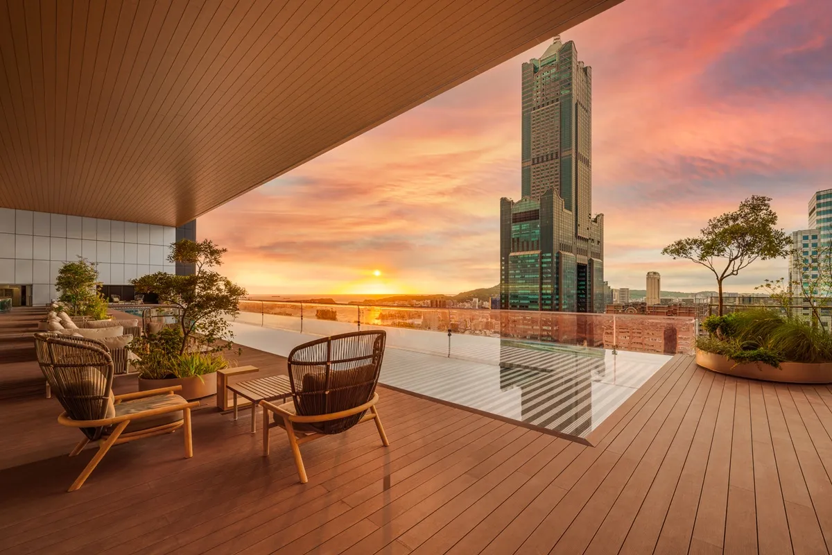 易遊網獨家演唱會雙人套票，安排入住五星級文創酒店「高雄承億酒店」。業者提供