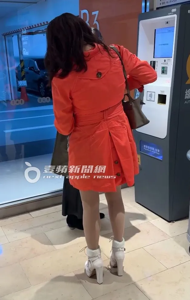 廖家儀活動結束和友人到台北101地下停車場取車。特勤中心攝