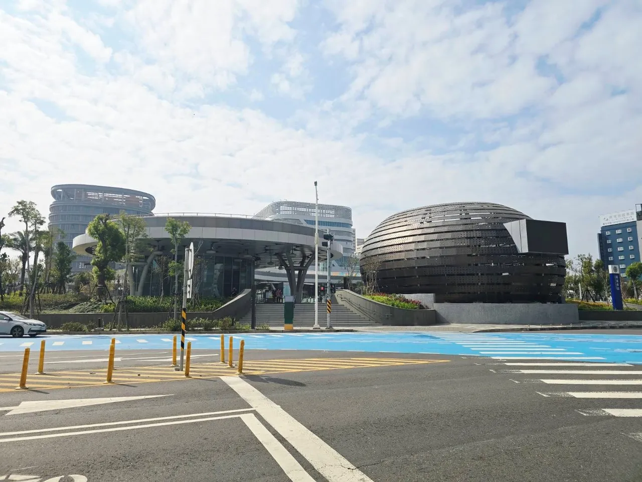 銜接南北高雄的「三民區」，未來將有三鐵共構車站，交通便利性高吸引購屋族前來置產。永慶房產集團提供