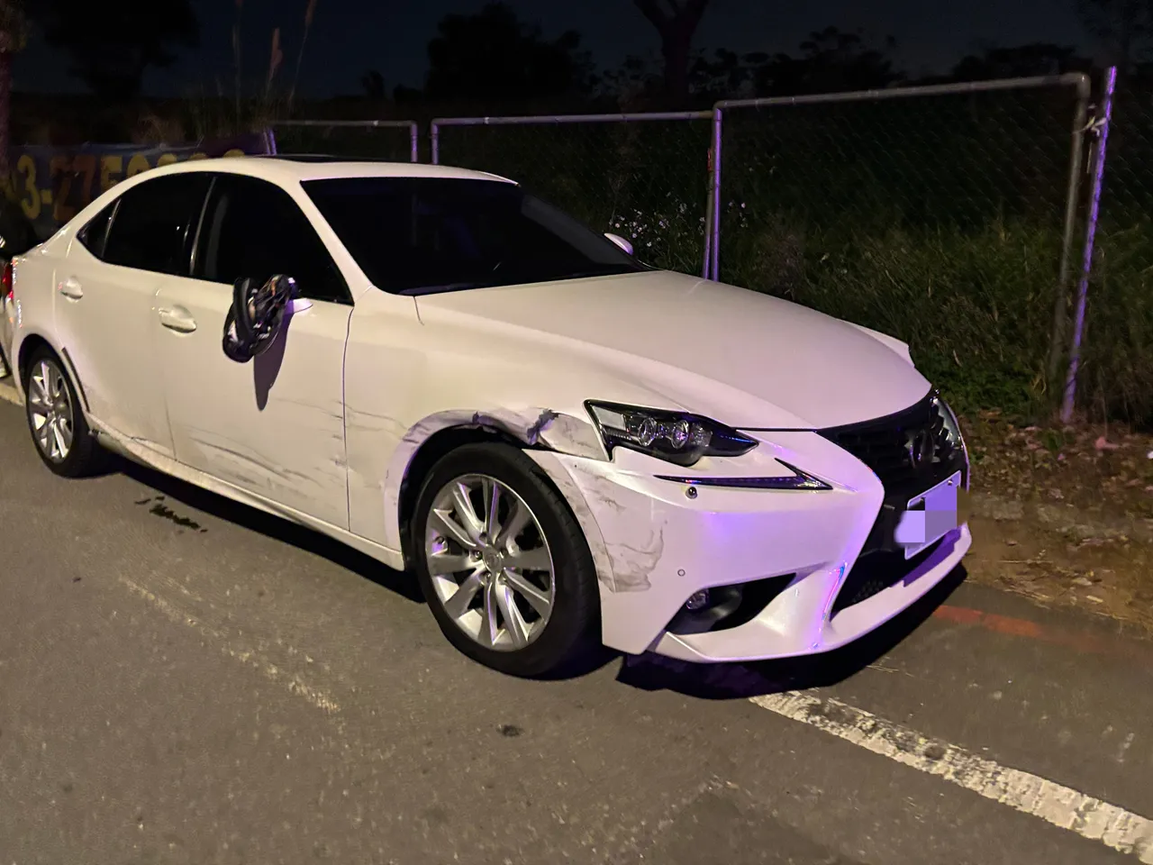 事故小客車。中壢警分局提供