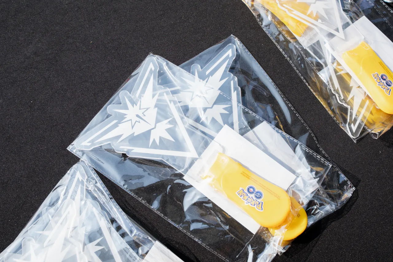 現場同步發放活動限定周邊小物與紀念品，印有Pokémon GO標誌的實用配件成為訓練家爭相收藏的熱門紀念，為卡洛斯台南之旅增添儀式感。官方提供