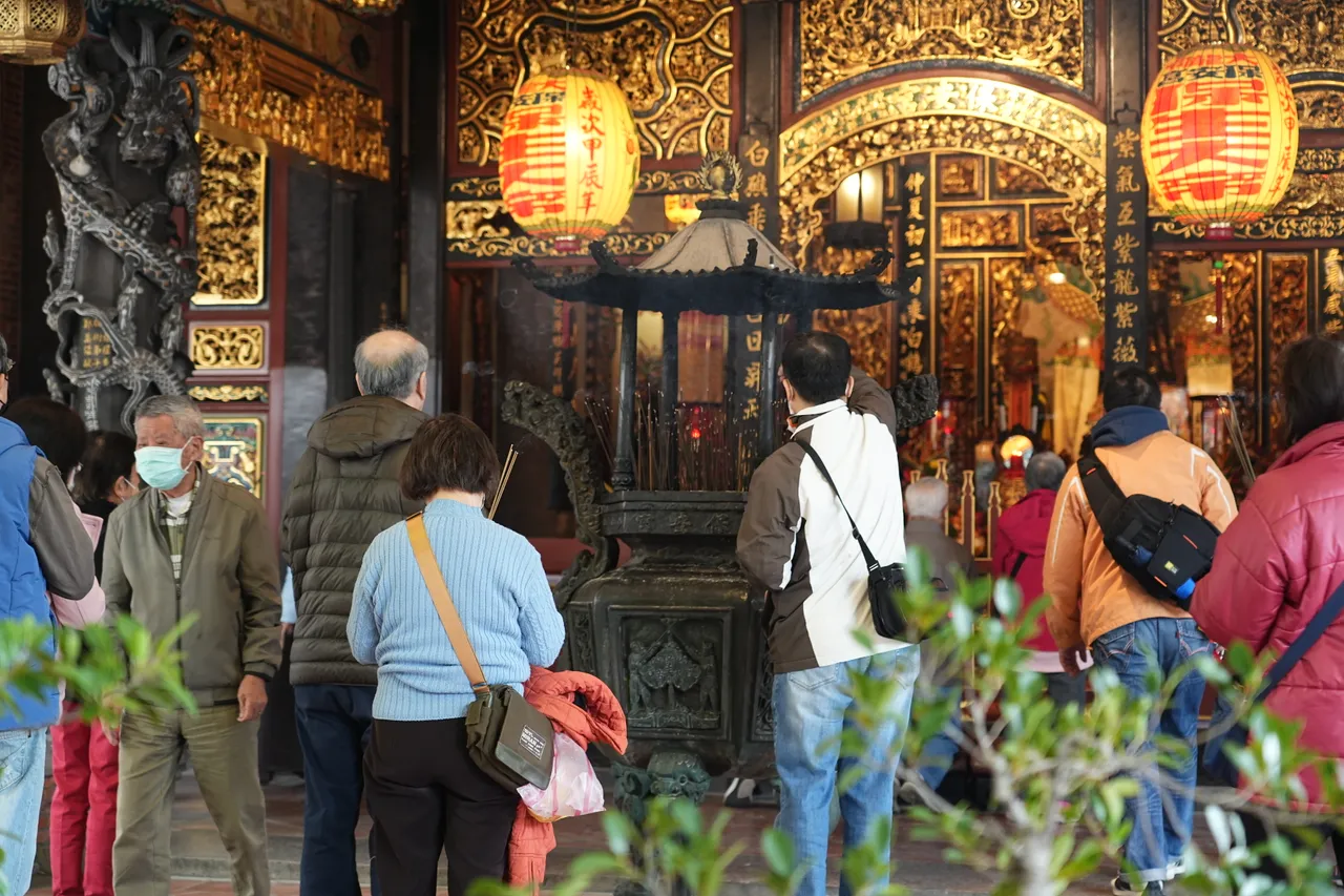 春節走春車潮湧現，觀光景點周邊省道路段車流增加。彭欣偉攝