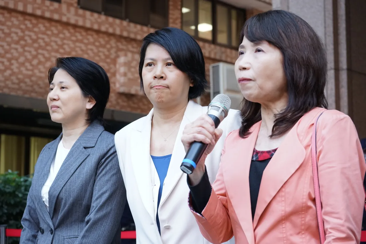 民眾黨立委李貞秀解釋國籍爭議。邱筠媜攝