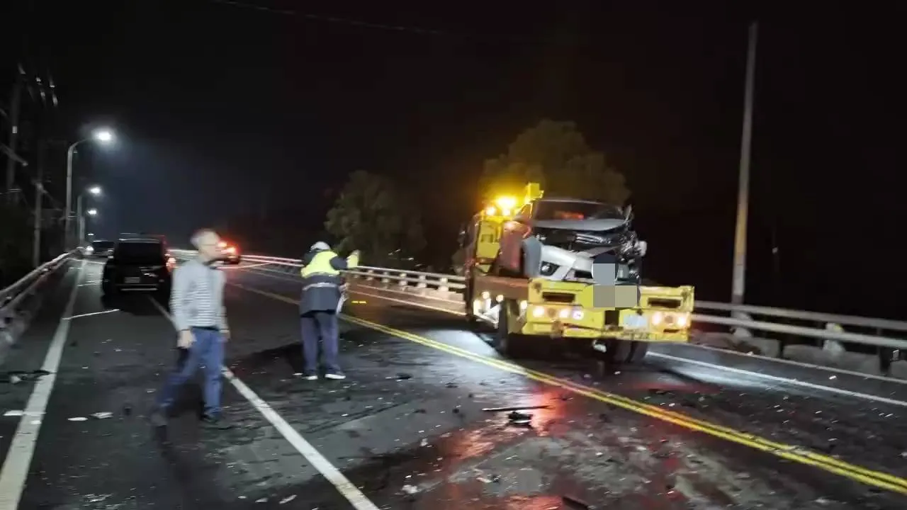 醉漢偷走警車在台9線狂飆撞車後釀3傷。警方提供