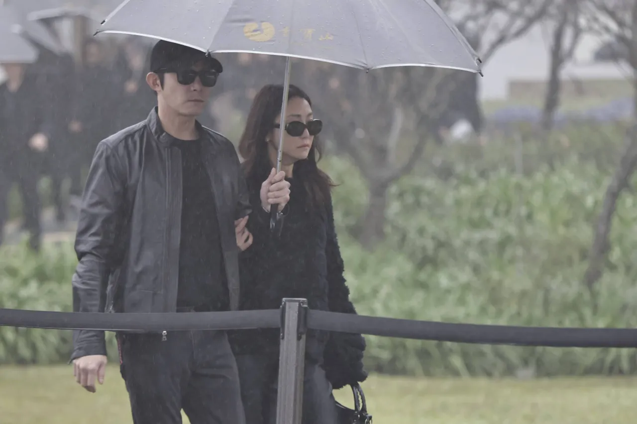 王柏傑、謝欣穎同框現身。特勤中心攝