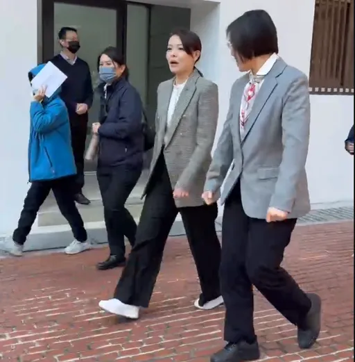 陳見賢今登記新竹縣長藍營初選　徐欣瑩罕見同台高虹安