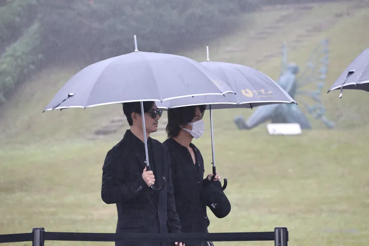 前男友周渝民低調現身大S揭幕儀式　昔感性謝「熙媛接住我」