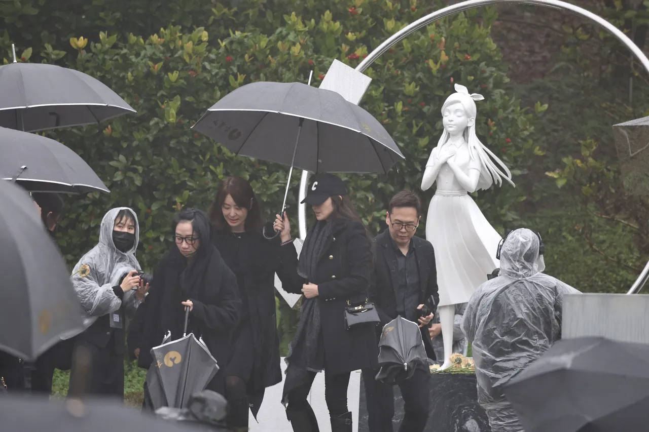 （左起）陶晶瑩、賈永婕。特勤中心攝