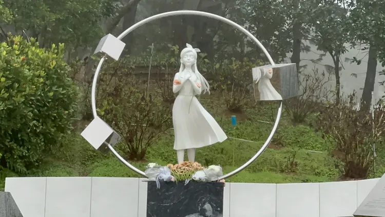 大S雕像。特勤中心攝