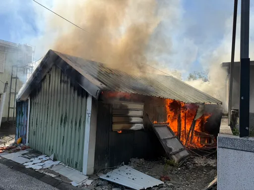 花蓮玉里民宅火警　屋主及時逃出摔傷腳送醫