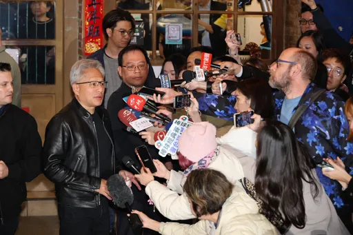 「這座島嶼有魔力」黃仁勳直言為台灣自豪　盛邀赴GTC大會