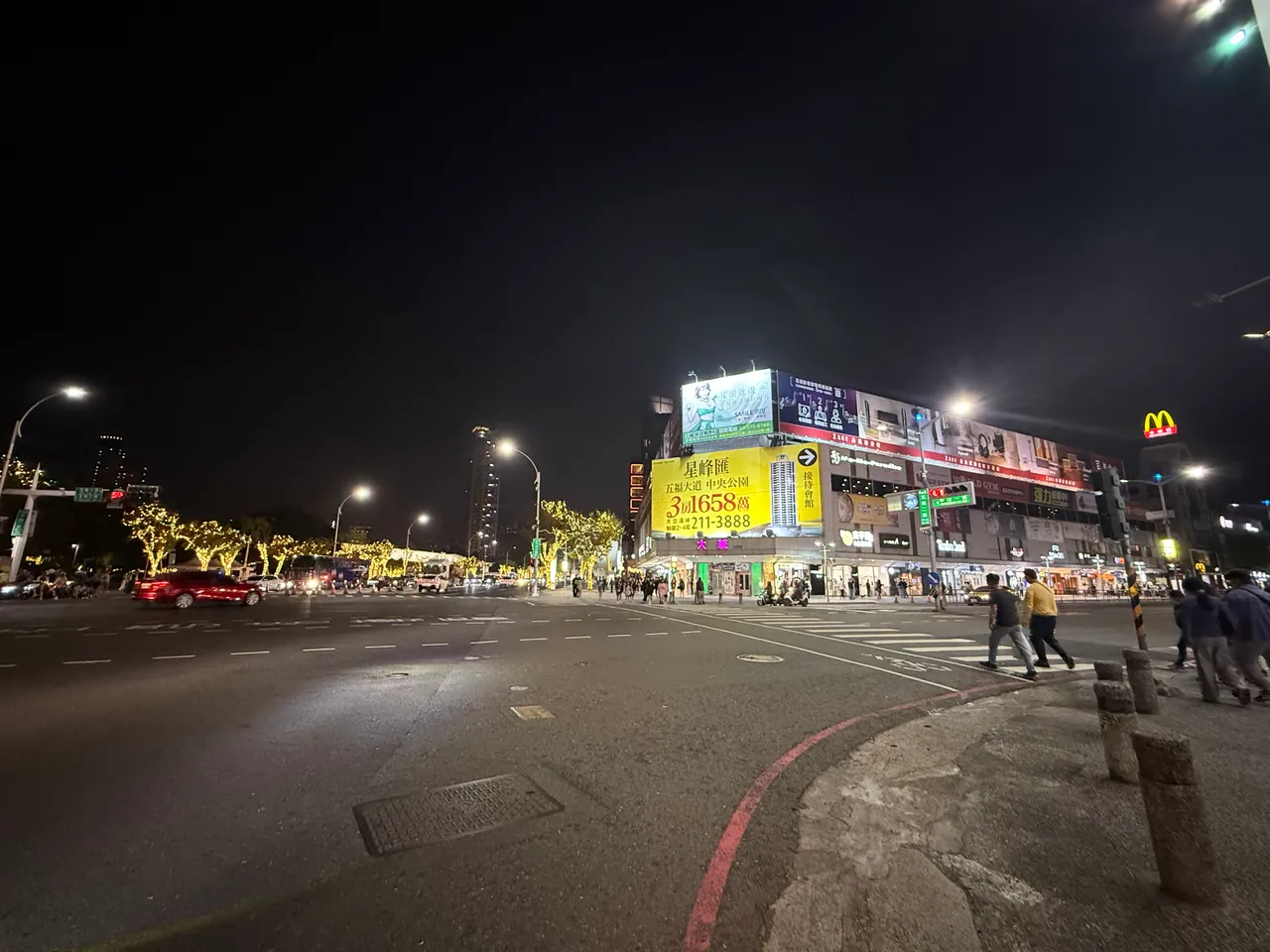 區段地價不斷飆漲，未來大統五福店歇業後土地是否成為建商獵地目標，成為建商矚目焦點。葉家銘攝