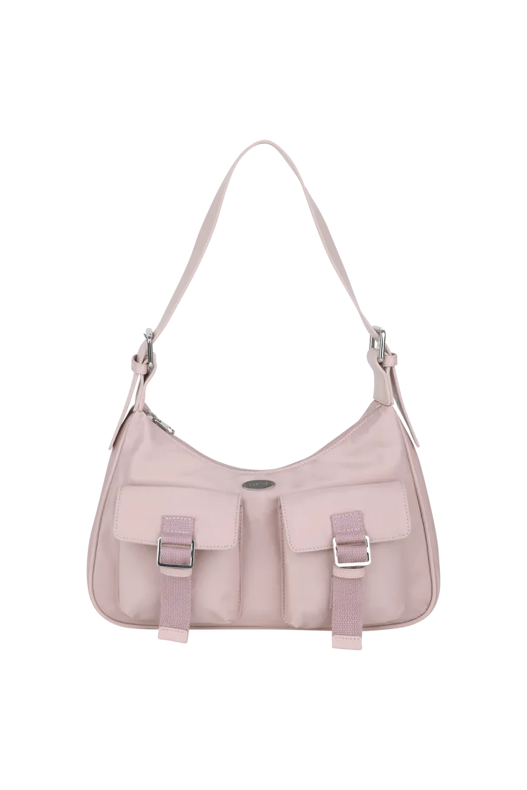 M+FG常規LOGO兩用包，3990元。品牌提供