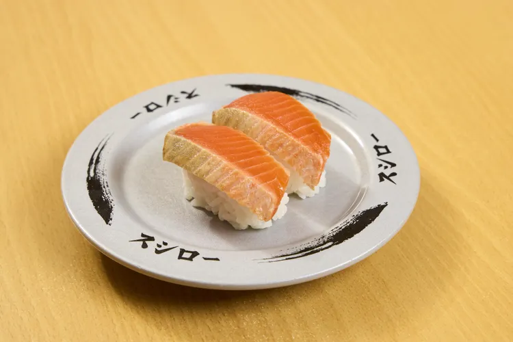 炭燒野生紅鮭60元。業者提供