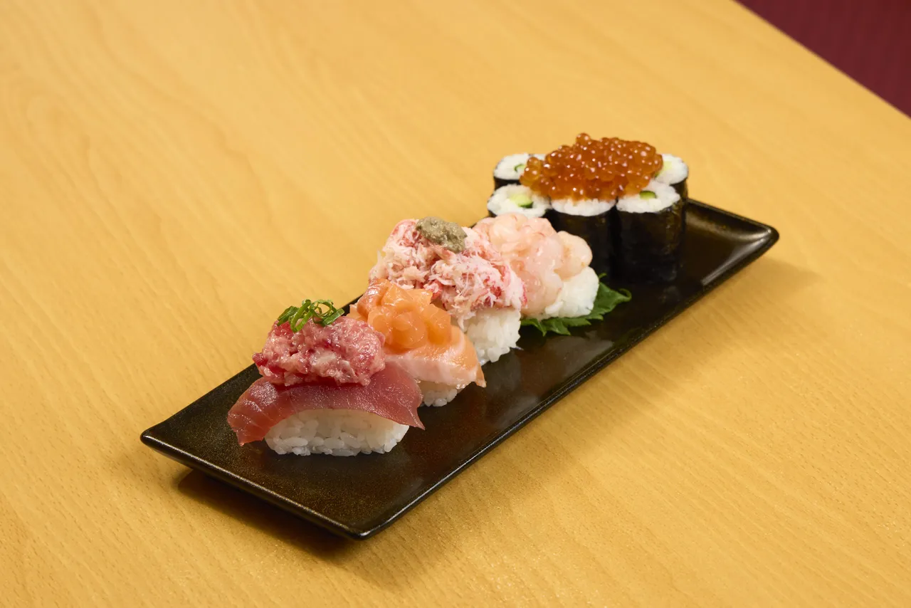 豪滿足奢華海鮮拼盤420元。業者提供