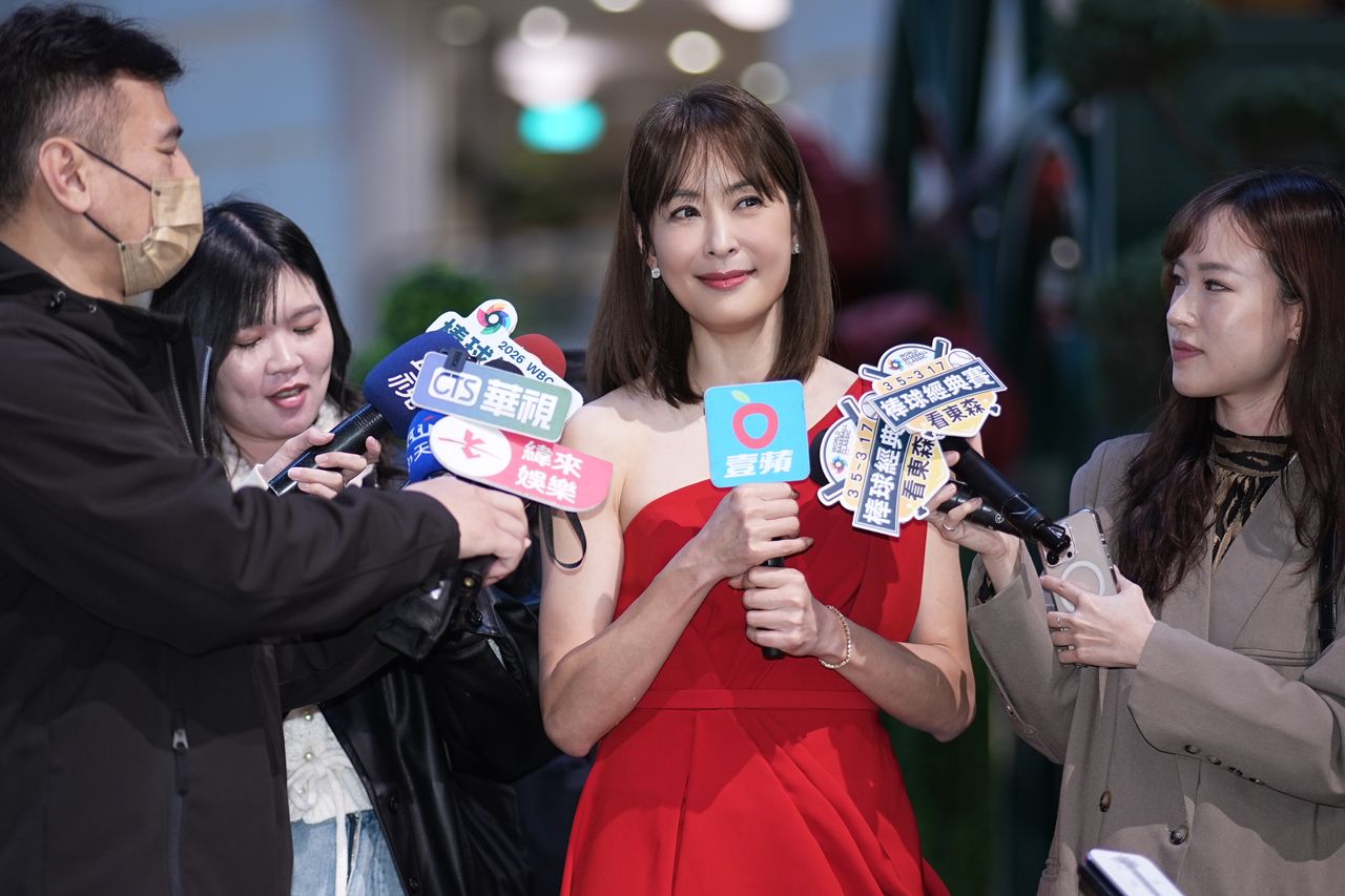 101外牆今晚為228點燈 賈永婕:我捐22.8萬給慈林基金會