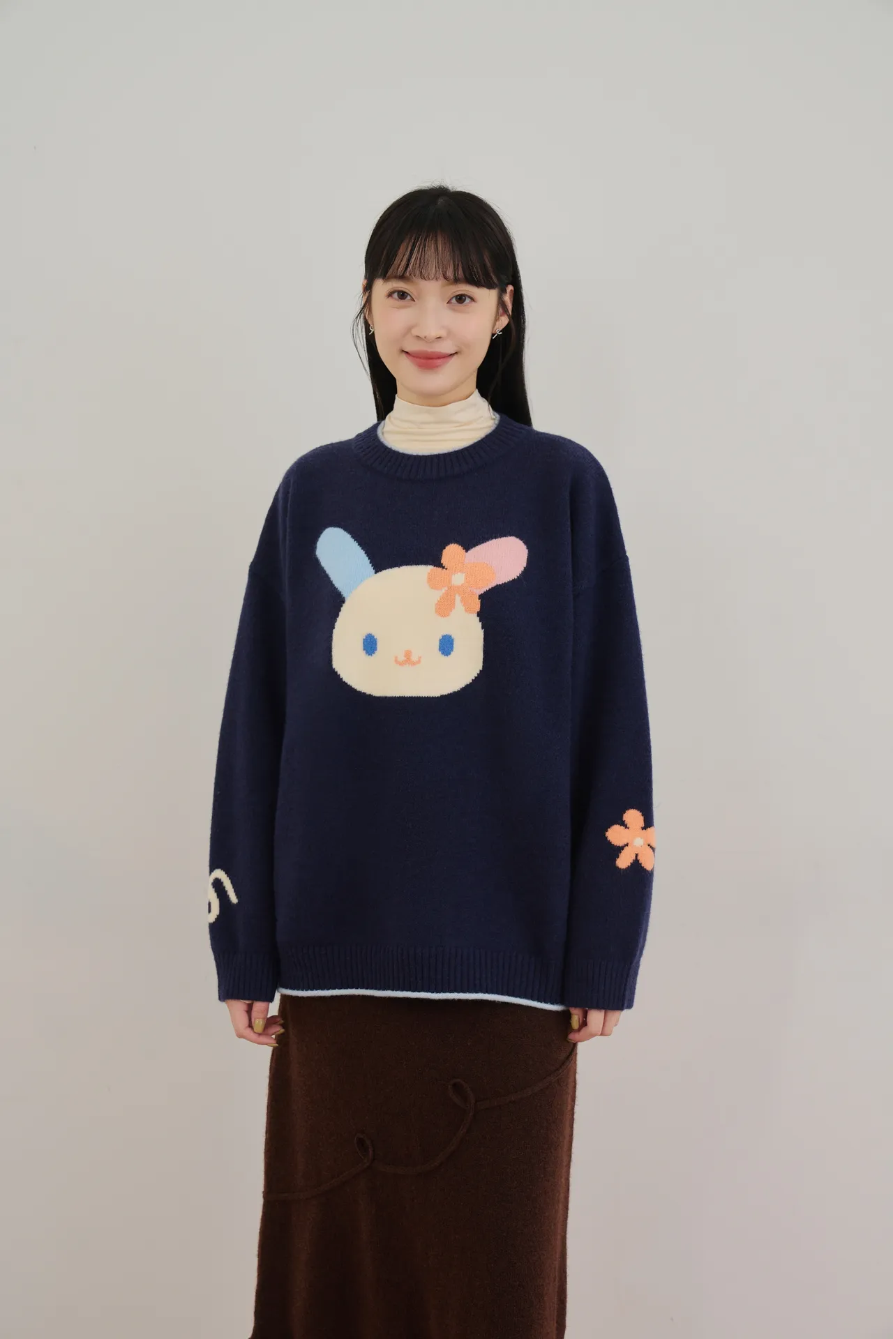 花小兔 × mini matters花小兔撞色毛衣，1980元。品牌提供