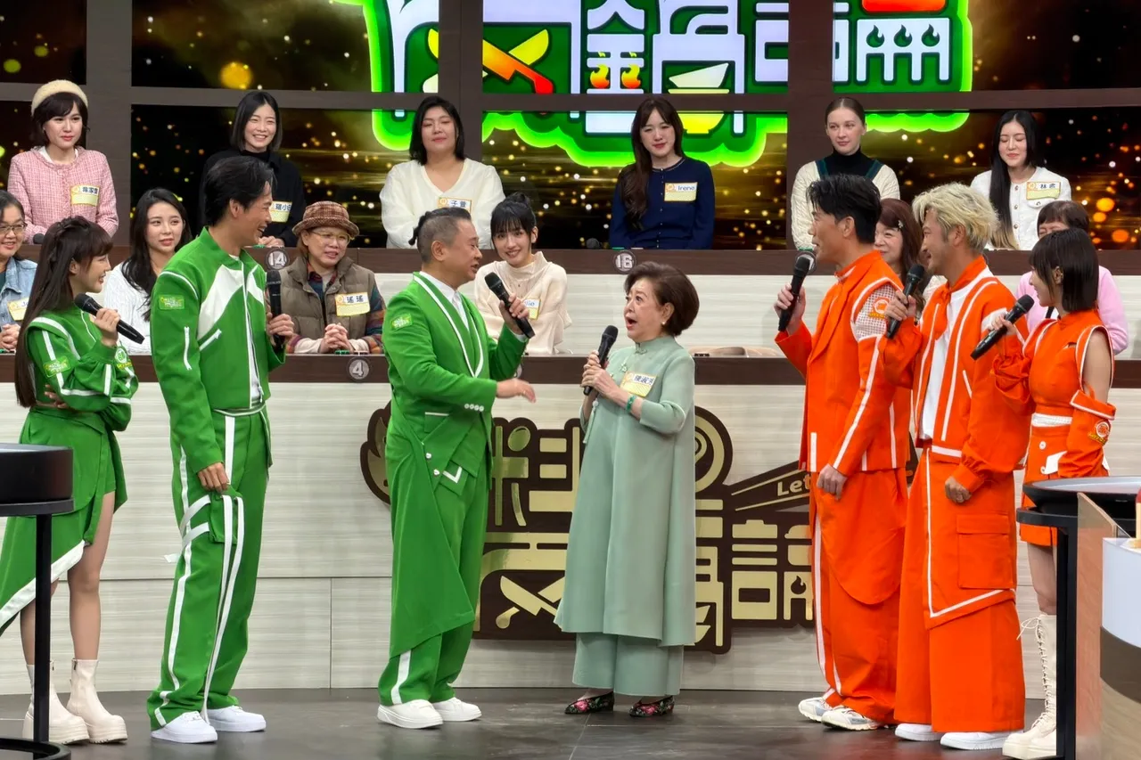 陳淑芳（中）擔任評審團團長。麥卡貝網路電視提供