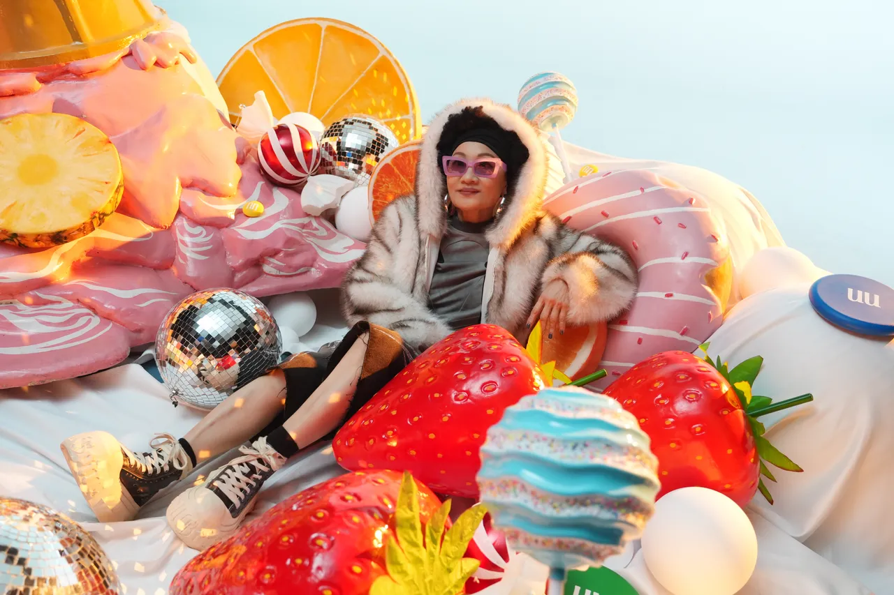 比莉號召全民在新春一起大跳「火山舞」。環球音樂提供