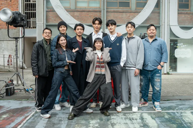 陳如山（後排左起）、陳彥廷、曾少宗、韓晨、羅奕傑、徐瑋澤、吳震亞，林亭莉（前排左起）和鄭穎參與演出。影娛人提提供