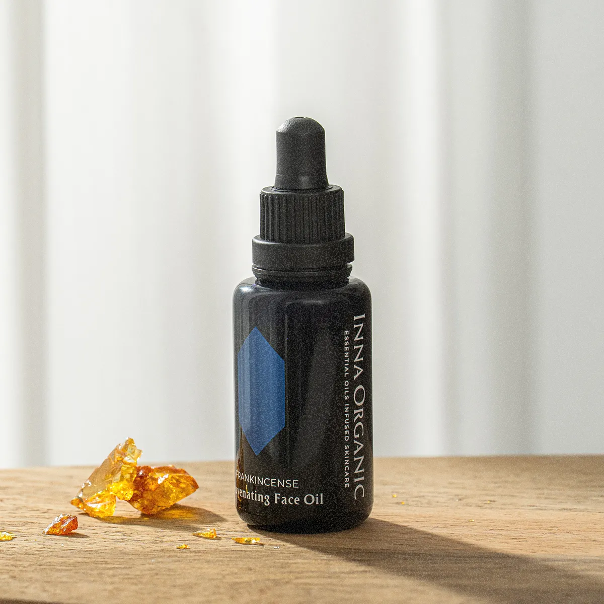 INNA ORGANIC 乳香緊緻馥活油，30ml／1620元。品牌提供