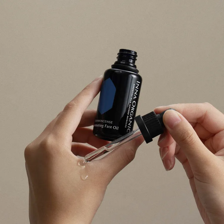 INNA ORGANIC 乳香緊緻馥活油，30ml／1620元。品牌提供