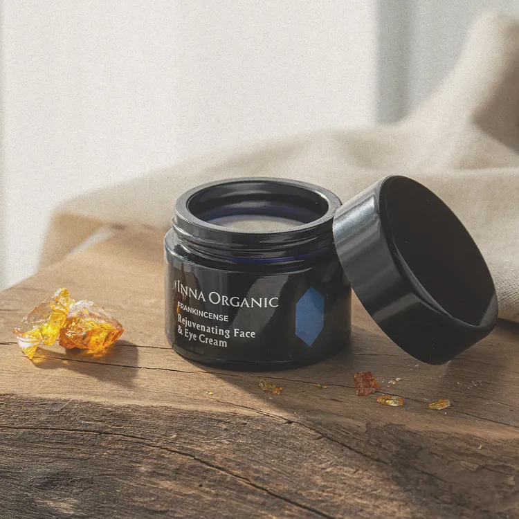 INNA ORGANIC 乳香逆時童顏霜（第四代），30ml／1620元。品牌提供