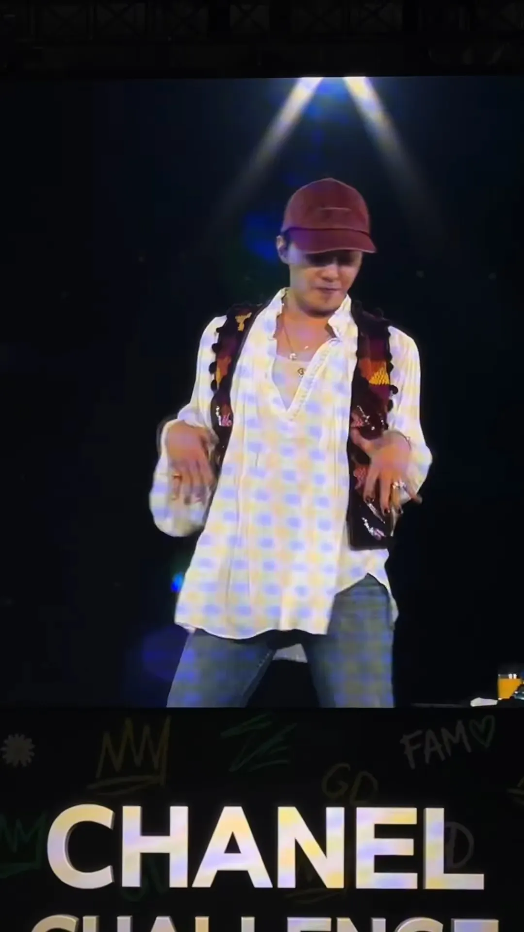 GD挑戰南非小天后泰拉TYLA的性感《CHANEL》，全場尖叫聲爆表。翻攝IG