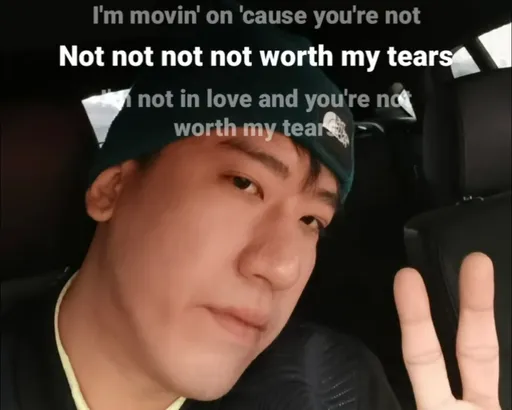 伍思凱兒子再被爆料欠錢不還　違反保護令騷擾前女友遭檢方提起公訴