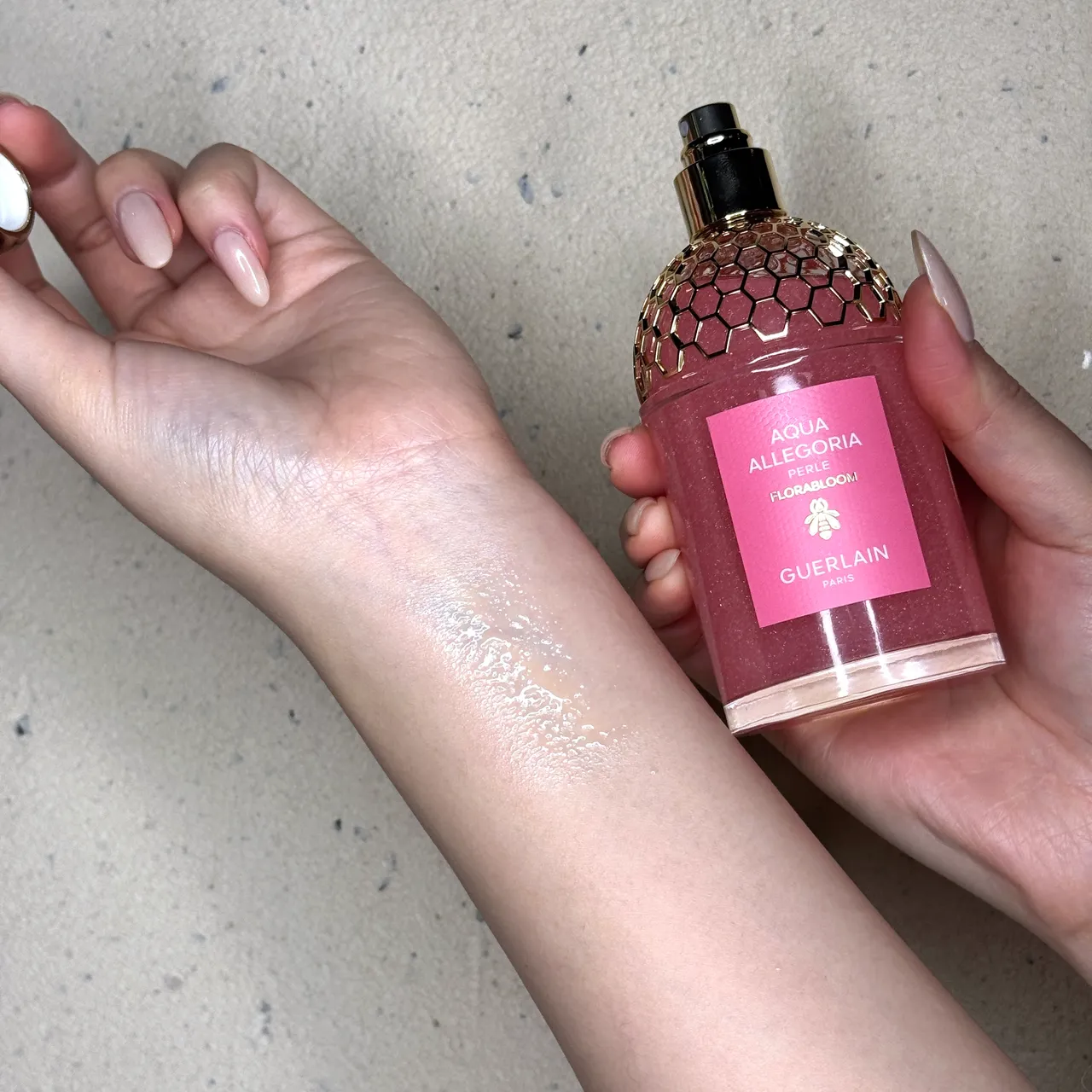 嬌蘭推出花草水語潤膚珍珠淡香精。張家玲攝