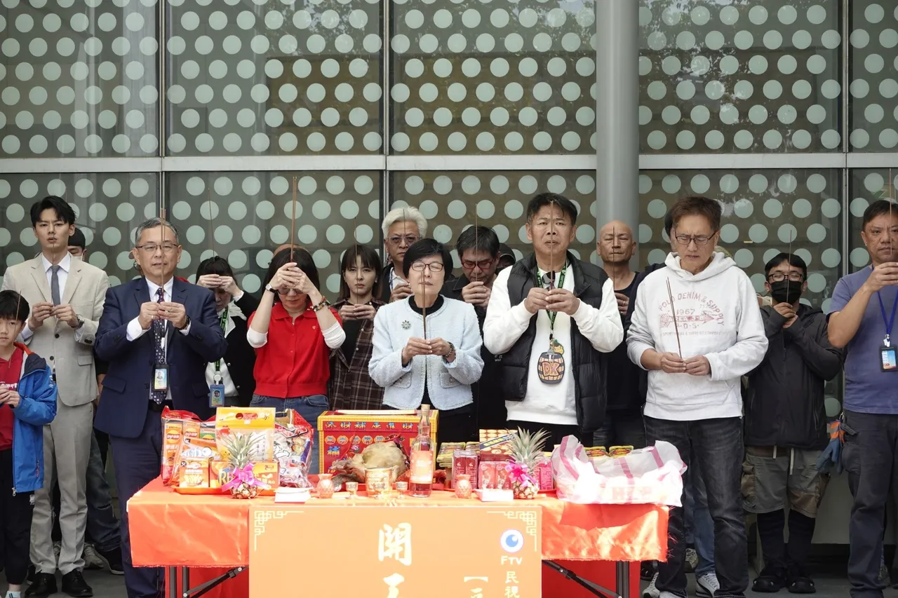 民視八點檔《豆腐媽媽》新春開工團拜。民視提供