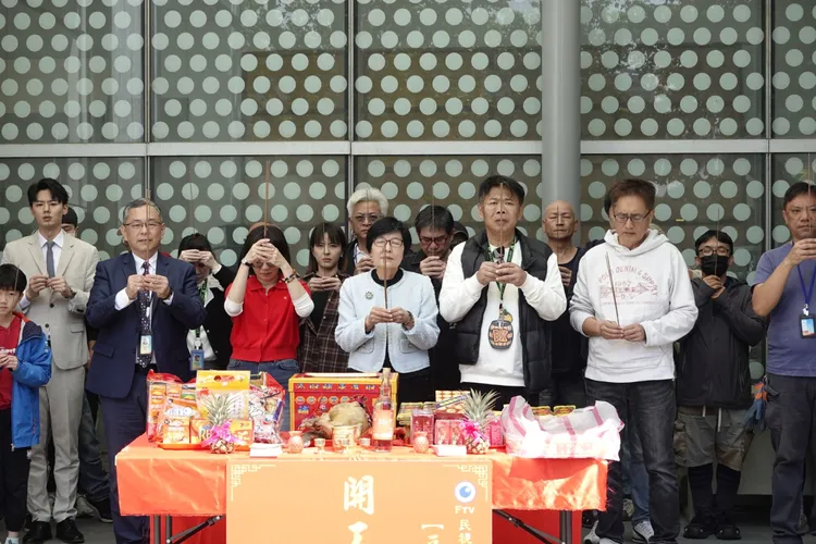 民視八點檔《豆腐媽媽》新春開工團拜。民視提供