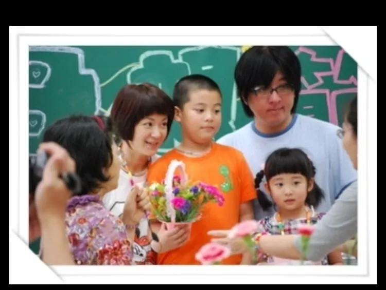 陸元琪嘆一家四口合照很少。翻攝陸元琪FB