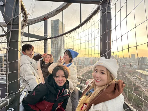 阿翔50克拉鑽戒首爾高空對楊繡惠「求婚」　她狂喊「GD，我愛你」翻車