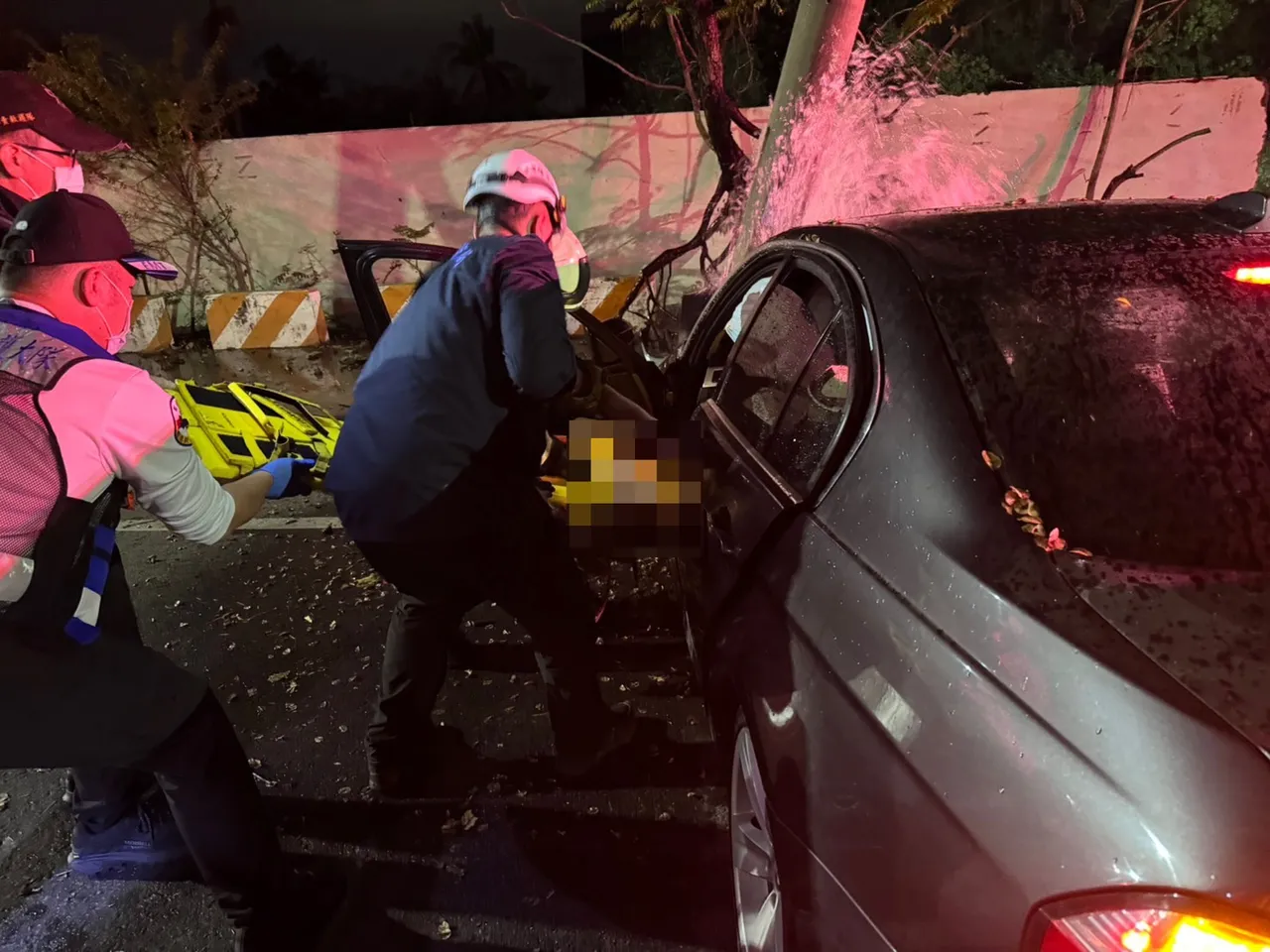 消防人員救出林男時，已經沒有呼吸心跳，送醫搶救仍宣告不治。民眾提供