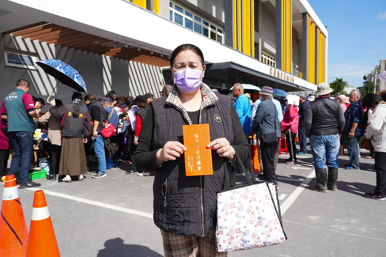 66歲的張小姐開心紅包讓她改善生活。彭欣偉攝
