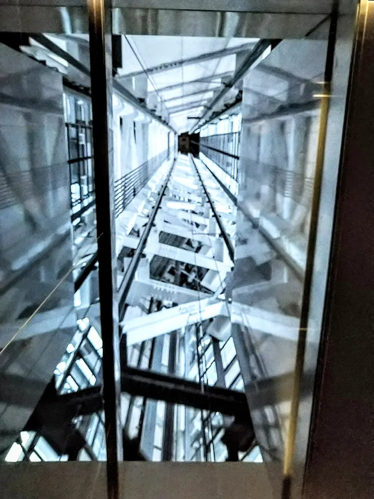 晴空塔電梯井。翻攝自X @noramiuneko