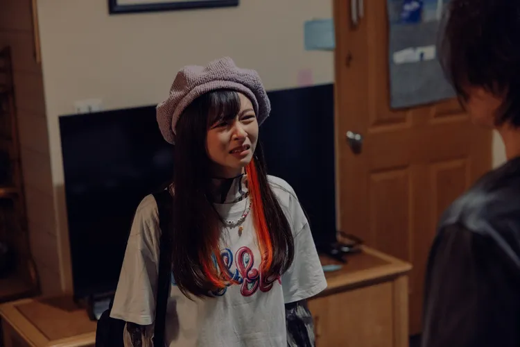 陳姸霏失望難過，於鄭伊健面前大哭。Netflix提供