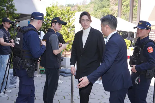 吳敦今告別式！陳啟禮演員兒陳楚河現身　哽咽：他教會我很多東西