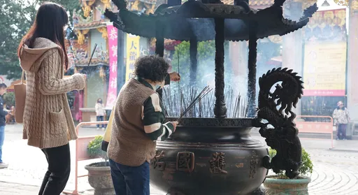 初五拜財神不能亂拜　命理師教招財秘法「家中燈全亮15分鐘」